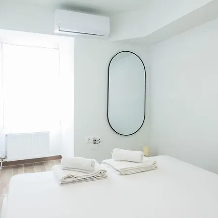 Cozy 1 Bd Basement Apt In Pagrati With Backyard Athens