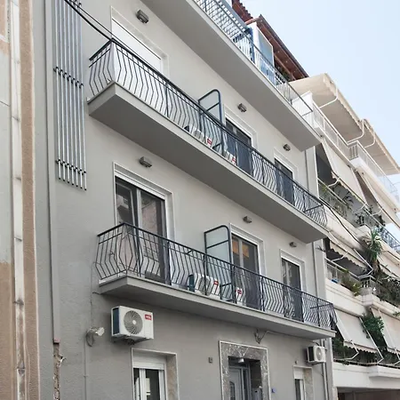 Cozy 1 Bd Basement Apt In Pagrati With Backyard Apartment