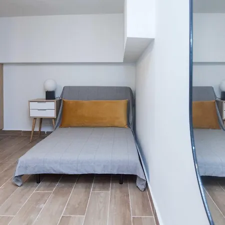 Cozy 1 Bd Basement Apt In Pagrati With Backyard Apartment *