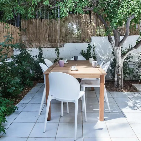 Apartment Cozy 1 Bd Basement Apt In Pagrati With Backyard