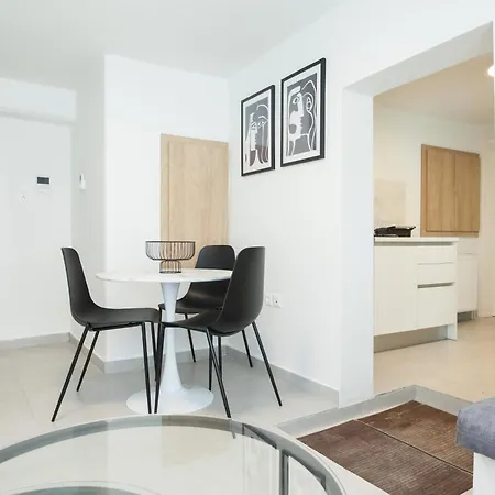 Apartment Cozy 1 Bd Basement Apt In Pagrati With Backyard Athens